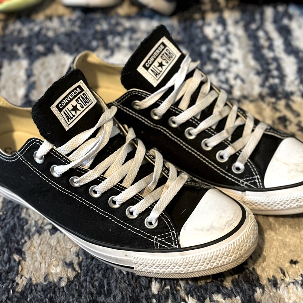 Size 9 Men’s Converse All Stars.